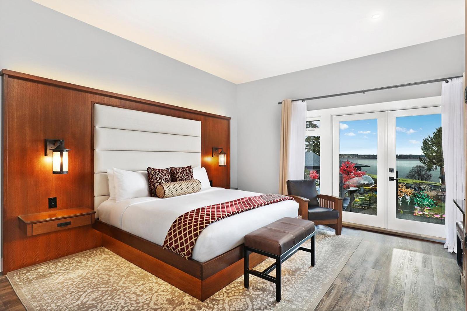 Kingfisher Pacific Resort & Spa กูร์เตอเนย์ ภายนอก รูปภาพ